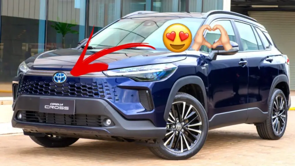 जब टेक्नोलॉजी, स्टाइल और परफॉर्मेंस मिलें – 2025 Toyota Corolla Cross Facelift बने आपकी अगली SUV चॉइस<br> 1 2025 Toyota Corolla Cross Facelift
Explore the all-new 2025 Toyota Corolla Cross Facelift – a stylish, tech-savvy, and performance-driven SUV with revamped design, upgraded interiors, hybrid powertrains, and the dynamic GR Sport trim.